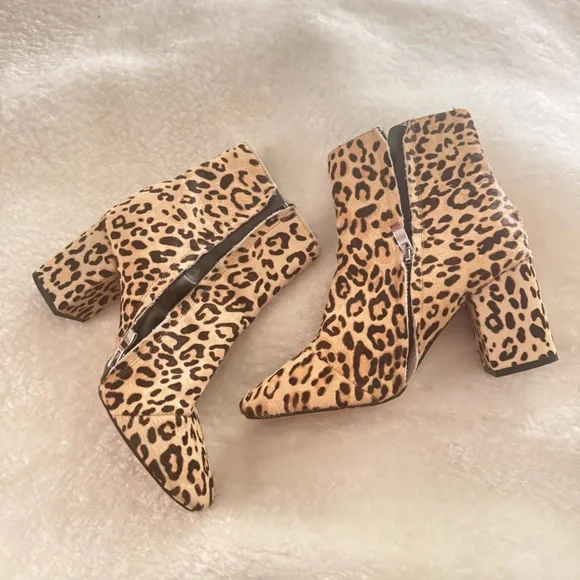 Halogen Brown Tan Ankle Booties with Block Heel - Picture 2 of 6